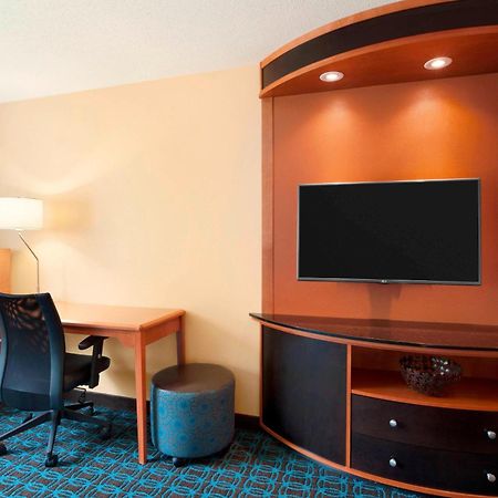 Fairfield Inn & Suites Lansing West Delta Center Township Zewnętrze zdjęcie