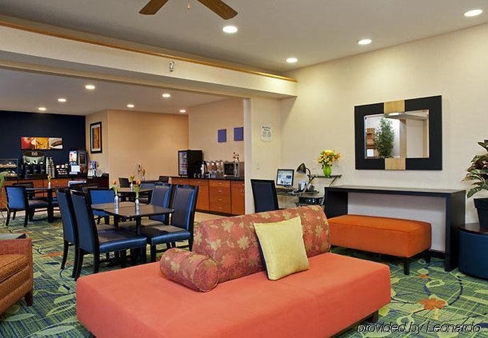 Fairfield Inn & Suites Lansing West Delta Center Township Restauracja zdjęcie